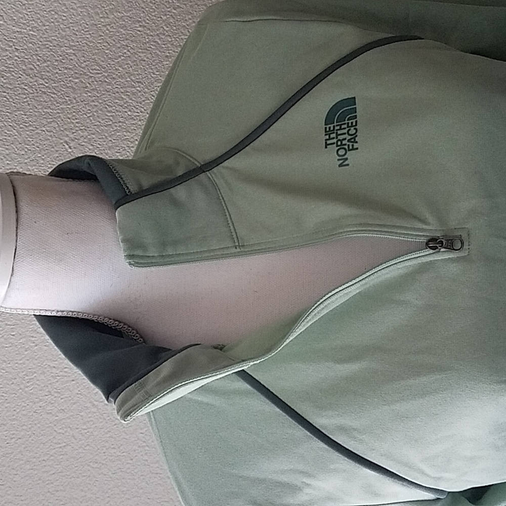 The North Face Sage Green Quarter Zip Long Sleeve Pullover - Picture 4 of 8